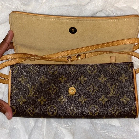 Louis Vuitton Pochette Twin GM With Dust Bag - Picture 9 of 17